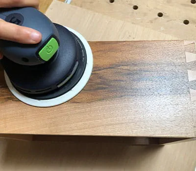 Für den Lackzwischenschliff verwenden Sie Schleifmittel Brilliant