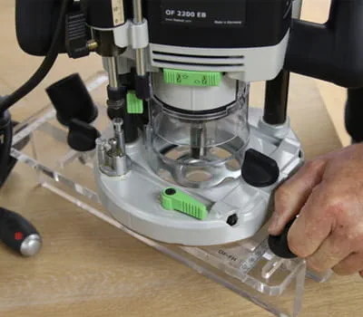 Abstandsmaße auf die Skalierung der Fräshilfe übertragen