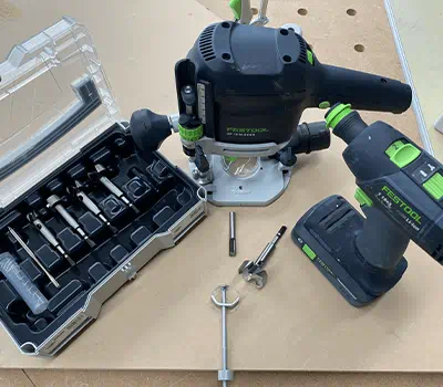 Einlassen der Verbinder