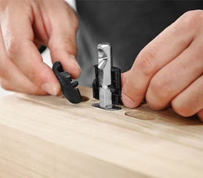 Ankerbolzen umclipsen