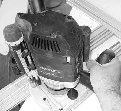 Frästiefe einstellen