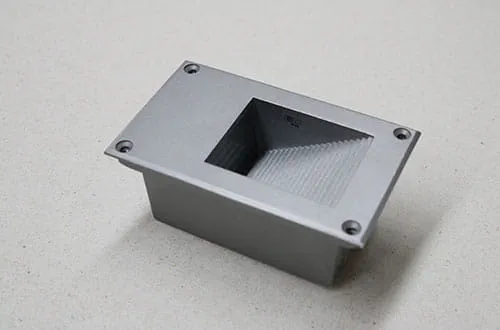 Präzises Loch schneiden