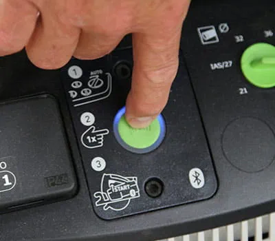 Akkupack mit Sauger koppeln