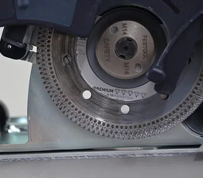 DSC-AG 125 mit Diamanttrennscheibe