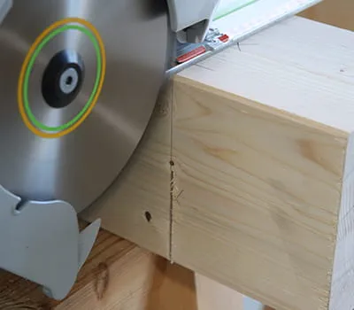 Pfosten umkanten und zweiten Schnitt durchführen