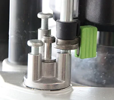 Stufenanschlag auf niedrigste Einstellung drehen