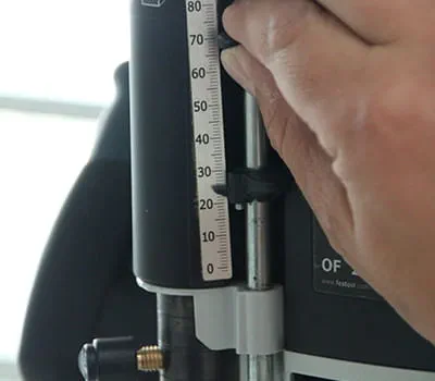 Frästiefe einstellen