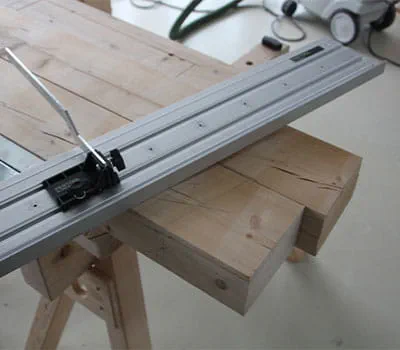 Traufschnitte an den Gratsparren zuschneiden