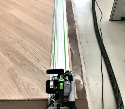 Auflegen der Führungsschiene