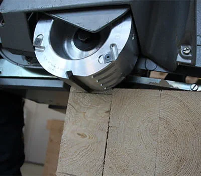 Ausklinktiefe einstellen