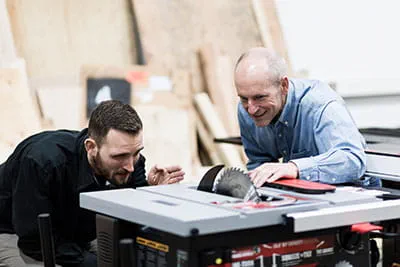 Die Tischkreissäge mit der SawStop Technologie