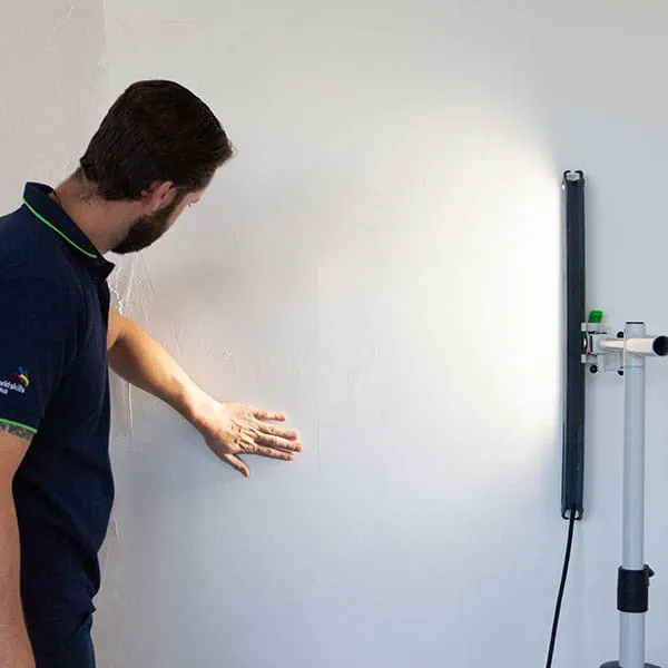 Oberflächen Kontrolle mit dem Festool Streiflicht STL 450
