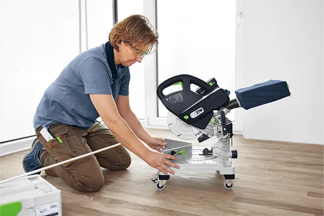 Die neue Akku-Leistensäge SYMC 70 von Festool