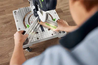 Die neue Akku-Leistensäge SYMC 70 von Festool
