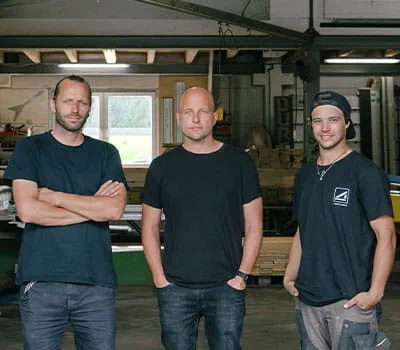 Action Sports made in Durach (v.l.n.r.): Fertigungsleiter Martin Hänsel, Geschäftsführer Dirk Scheumann und Johannes Meier.